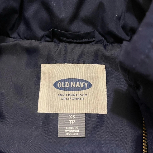 Old Navy Quilted Vest - Picture 3 of 4